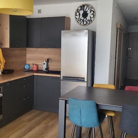 Adorable Petit Appartement Avec Magnifique Vue Sur Le Port De Canet Eksteriør billede